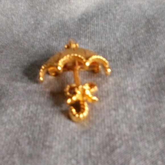 *GIFT* Vintage Detailed Gold Tone Umbrella Brooch / Pin - Picture 4 of 10